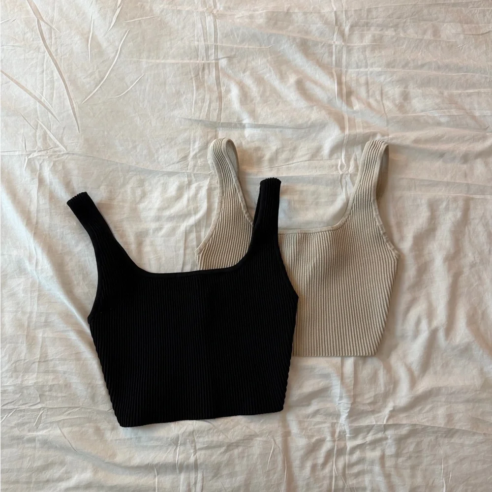 Aritzia Babaton Ribbed Knit Contour Crop Tops - Black and Cream - Picture 1 of 5